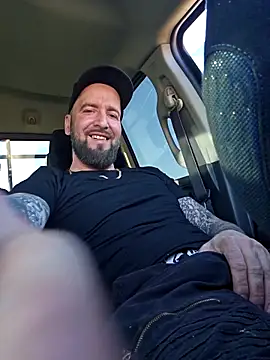 Beardedtattood online show from 03.18.25