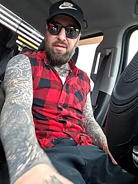 Beardedtattood online show from 11.25.25