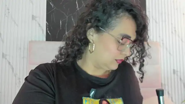 Reginavegaa online show from 04.08.26