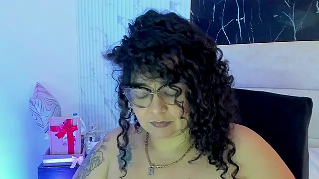 Reginavegaa online show from 05.11.26