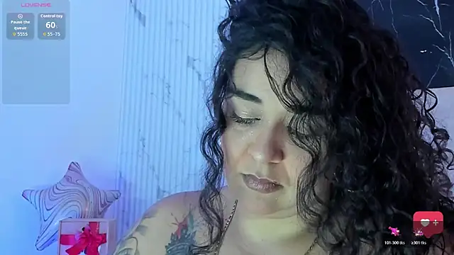 Reginavegaa online show from 05.23.26