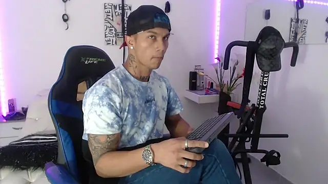 Leonard Price online show from 02.25.25