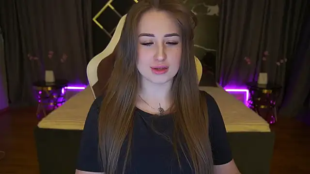 GentleAdellee online show from 04.15.26