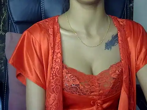 MAAYRA 09 online show from 02.16.25