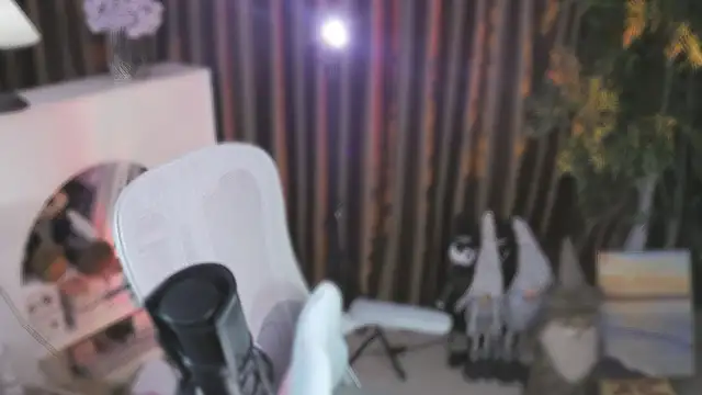 Arwyn-rr online show from 11.17.25