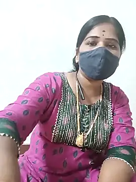 Snapshot of MaaliiiPonuTamil chatting on 03.08.25 MaaliiiPonuTamil online show from 03.08.25