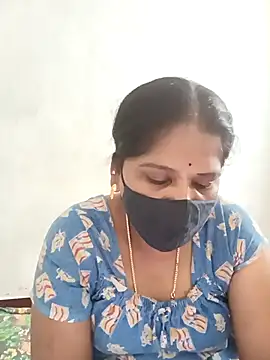 Snapshot of MaaliiiPonuTamil chatting on 03.17.25 MaaliiiPonuTamil online show from 03.17.25