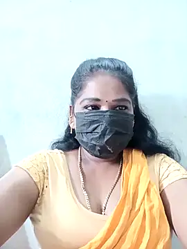 Snapshot of MaaliiiPonuTamil chatting on 10.10.25 MaaliiiPonuTamil online show from 10.10.25