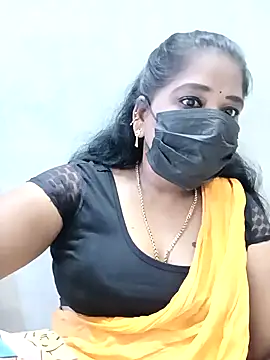 Snapshot of MaaliiiPonuTamil chatting on 10.17.25 MaaliiiPonuTamil online show from 10.17.25