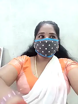 Snapshot of MaaliiiPonuTamil chatting on 10.19.25 MaaliiiPonuTamil online show from 10.19.25