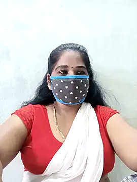 Snapshot of MaaliiiPonuTamil chatting on 10.21.25 MaaliiiPonuTamil online show from 10.21.25