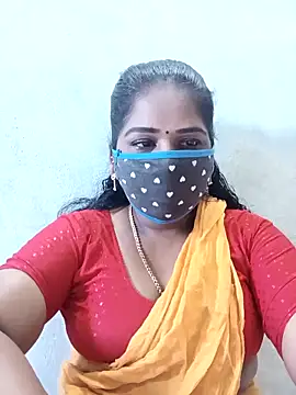 Snapshot of MaaliiiPonuTamil chatting on 10.31.25 MaaliiiPonuTamil online show from 10.31.25