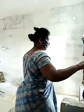 Snapshot of MaaliiiPonuTamil chatting on 11.28.25 MaaliiiPonuTamil online show from 11.28.25