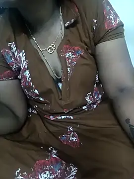 Snapshot of MaaliiiPonuTamil chatting on 11.30.25 MaaliiiPonuTamil online show from 11.30.25