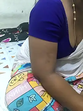 Snapshot of MaaliiiPonuTamil chatting on 04.15.26 MaaliiiPonuTamil online show from 04.15.26