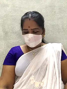 Snapshot of MaaliiiPonuTamil chatting on 05.05.26 MaaliiiPonuTamil online show from 05.05.26