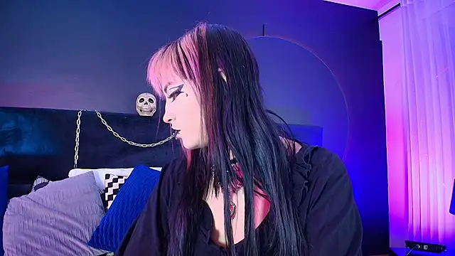 Aylen darkmoor online show from 04.30.26