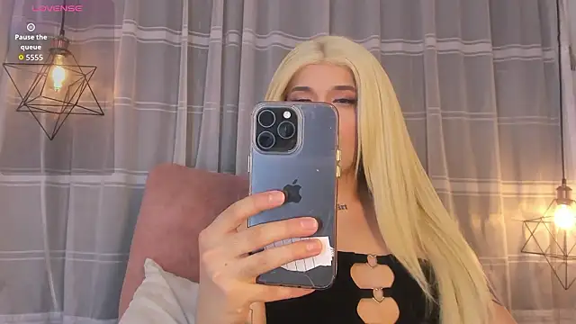 Nyx  Blackwood online show from 02.04.26