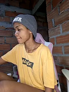 Snapshot of Luciia_cute chatting on 09.13.25 Luciia cute online show from 09.13.25