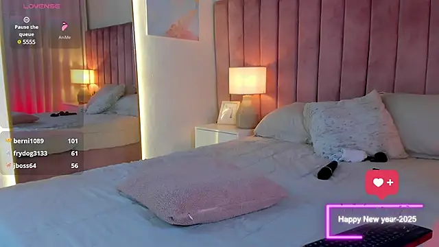 Snapshot of SweetGirl______ chatting on 01.30.25 SweetGirl online show from 01.30.25