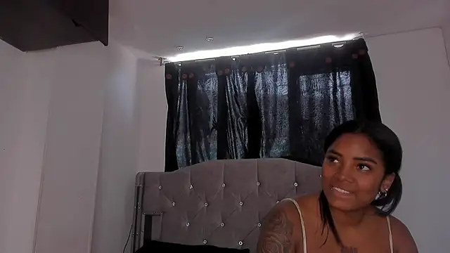 Snapshot of game_with_lesbians_ chatting on 02.23.25 game with lesbians online show from 02.23.25