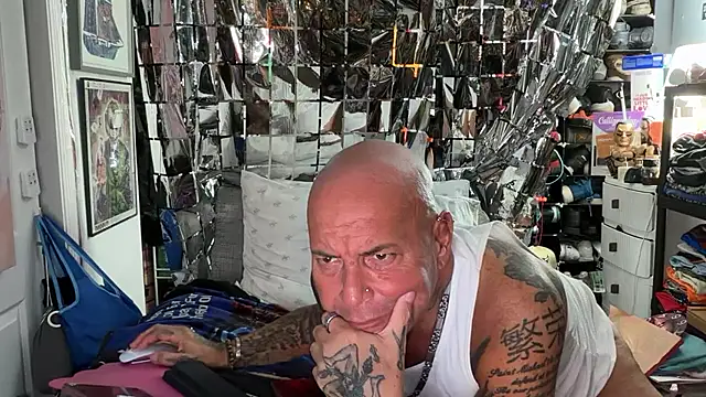 joeytatts66 online show from 04.28.26