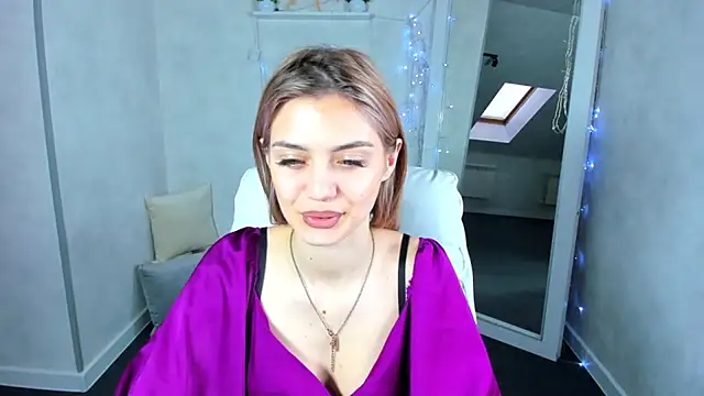 Cherry Price online show from 02.12.25