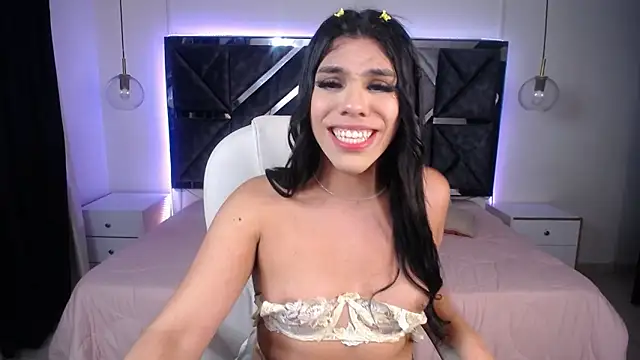 MIA YOURHOTTIE online show from 01.16.25