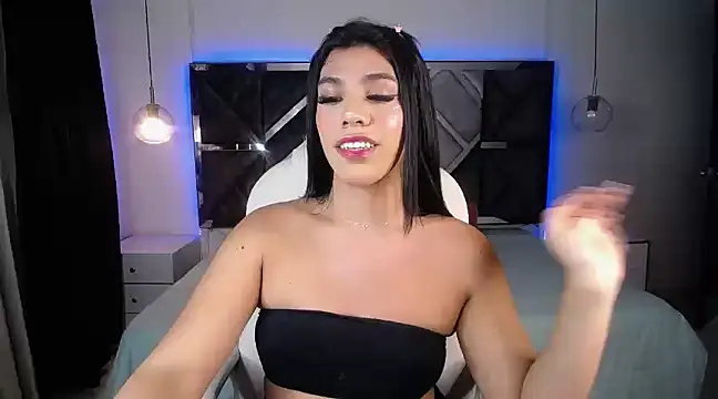 MIA YOURHOTTIE online show from 02.03.25