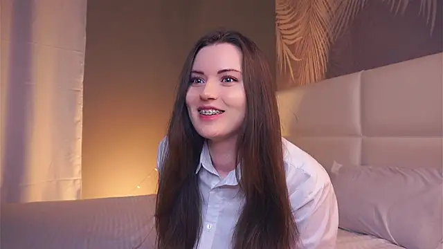 Snapshot of LoraDevon chatting on 01.25.25 LoraDevon online show from 01.25.25