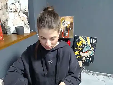 Snapshot of felicity_gold chatting on 02.17.26 felicity gold online show from 02.17.26