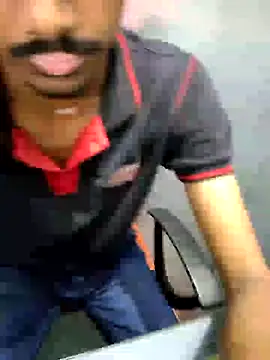 Snapshot of Pathirajasenerath chatting on 12.13.24 Pathirajasenerath online show from 12.13.24