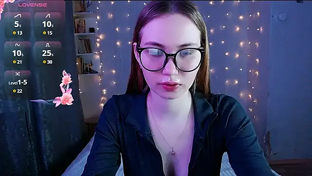 Snapshot of Miya_Mark chatting on 02.17.25 Miya Mark online show from 02.17.25