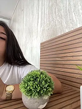 Belliinda 21 online show from 04.15.26