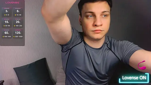 handsome guy01 online show from 01.29.25