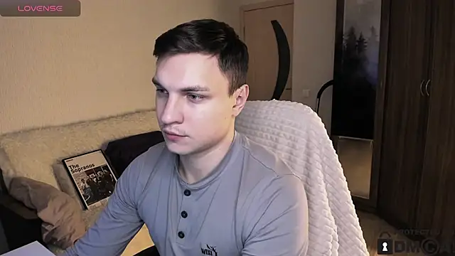 handsome guy01 online show from 10.18.25