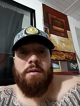 Snapshot of Jim8911 chatting on 10.04.25 Jim8911 online show from 10.04.25