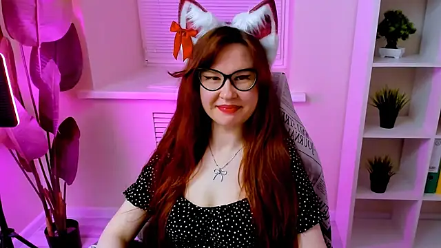 Snapshot of CarolGiggly chatting on 07.25.26 CarolGiggly online show from 07.25.26