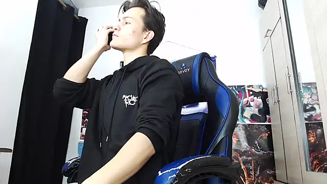 Snapshot of sr_jaeger chatting on 11.22.25 sr jaeger online show from 11.22.25