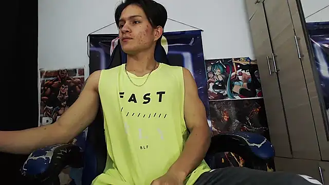 Snapshot of sr_jaeger chatting on 12.18.25 sr jaeger online show from 12.18.25