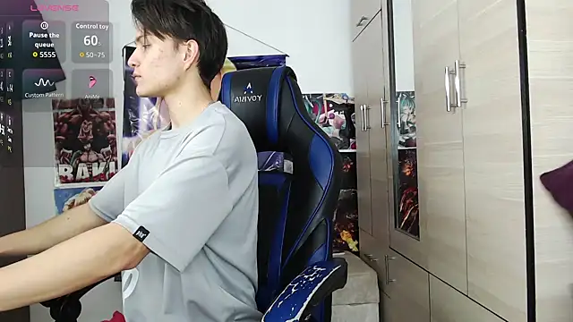 Snapshot of sr_jaeger chatting on 02.11.26 sr jaeger online show from 02.11.26