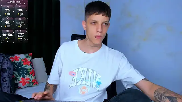 Snapshot of Adam_hard_ chatting on 02.03.25 Adam hard online show from 02.03.25