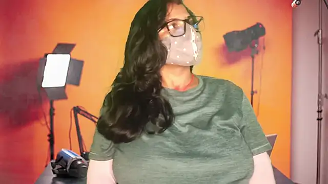 mamoni91 online show from 10.14.25