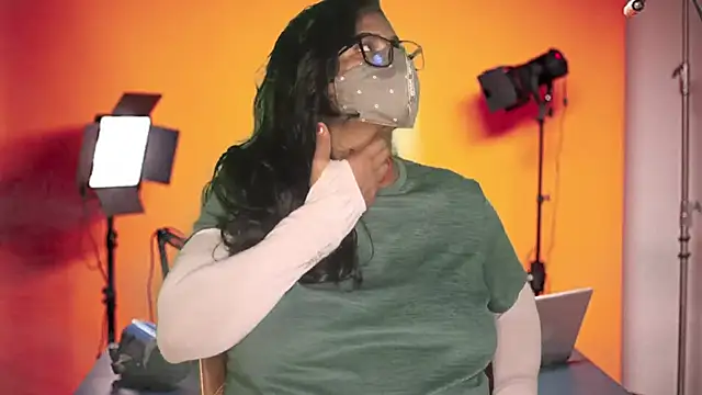 mamoni91 online show from 11.24.25