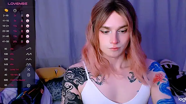 Snapshot of Alice_Hells chatting on 04.30.26 Alice Hells online show from 04.30.26