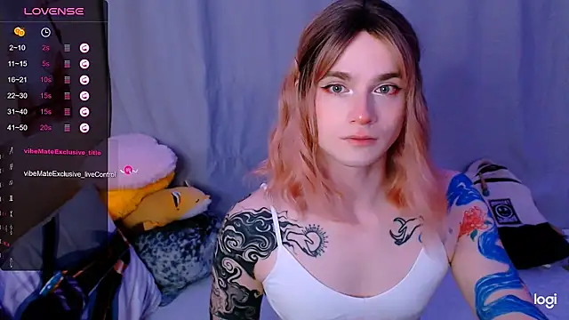 Snapshot of Alice_Hells chatting on 05.16.26 Alice Hells online show from 05.16.26