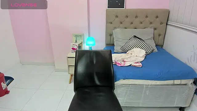 lauren rios7 online show from 01.14.25