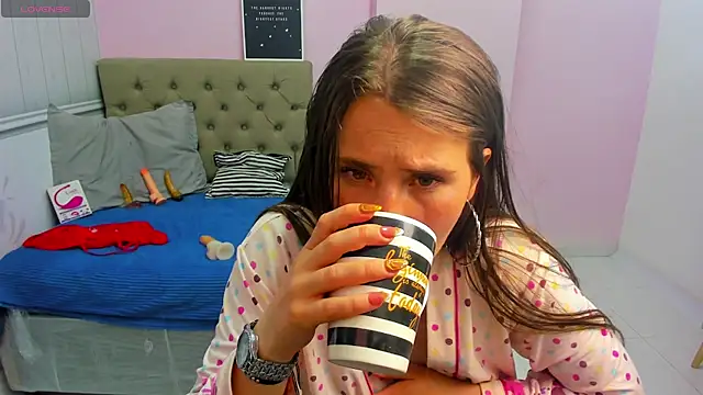 lauren rios7 online show from 02.15.25