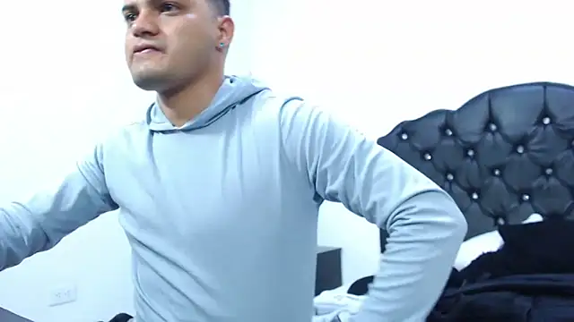 Group Lustt online show from 02.13.25