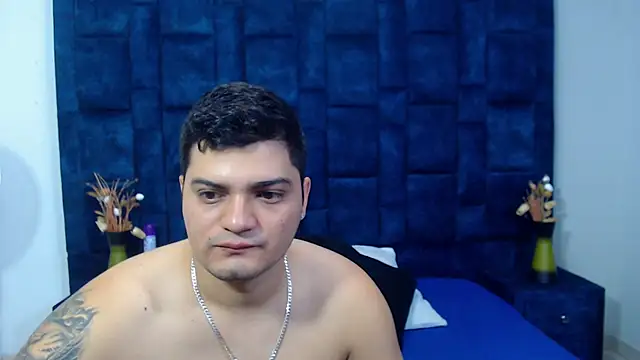 Group Lustt online show from 12.21.25